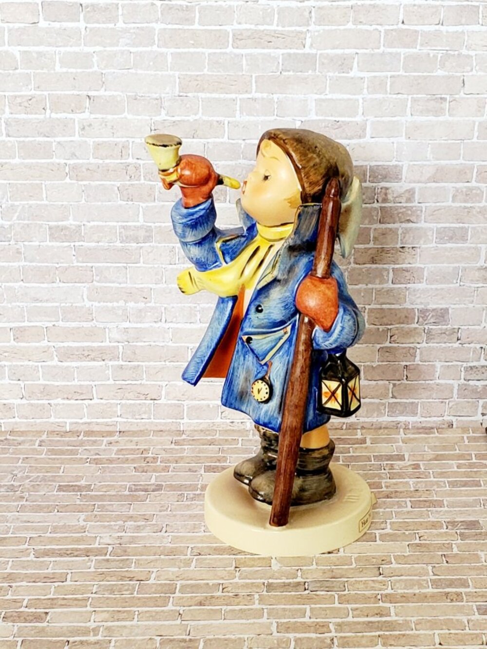 Hummel "Here Ye Here Ye" Town Crier TMK-5 15/0 5.5" by Goebel Germany Vintage